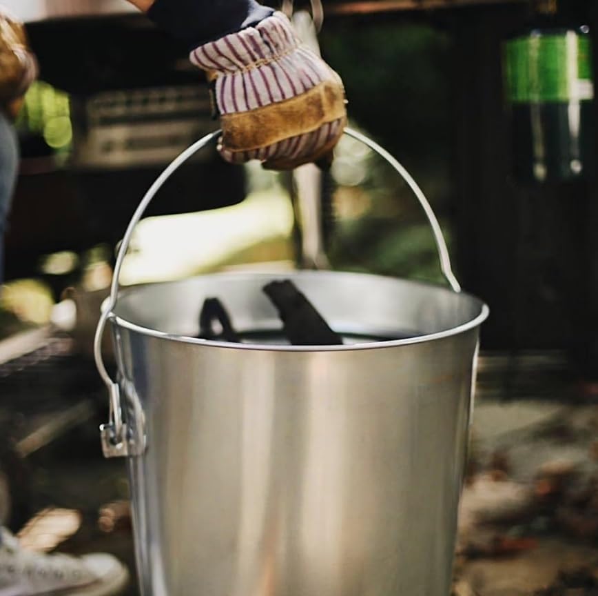Galvanized Steel 6 Gallon Storage Can with Locking Lid R4605