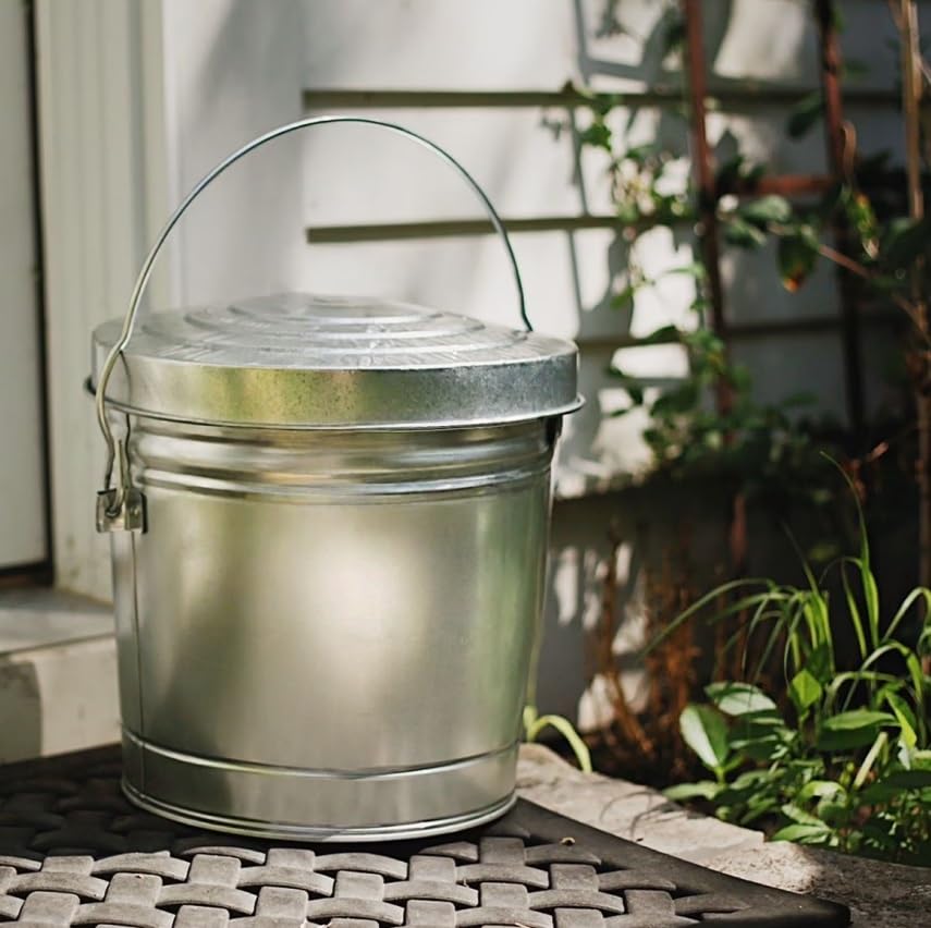 Galvanized Steel 6 Gallon Storage Can with Locking Lid R4605